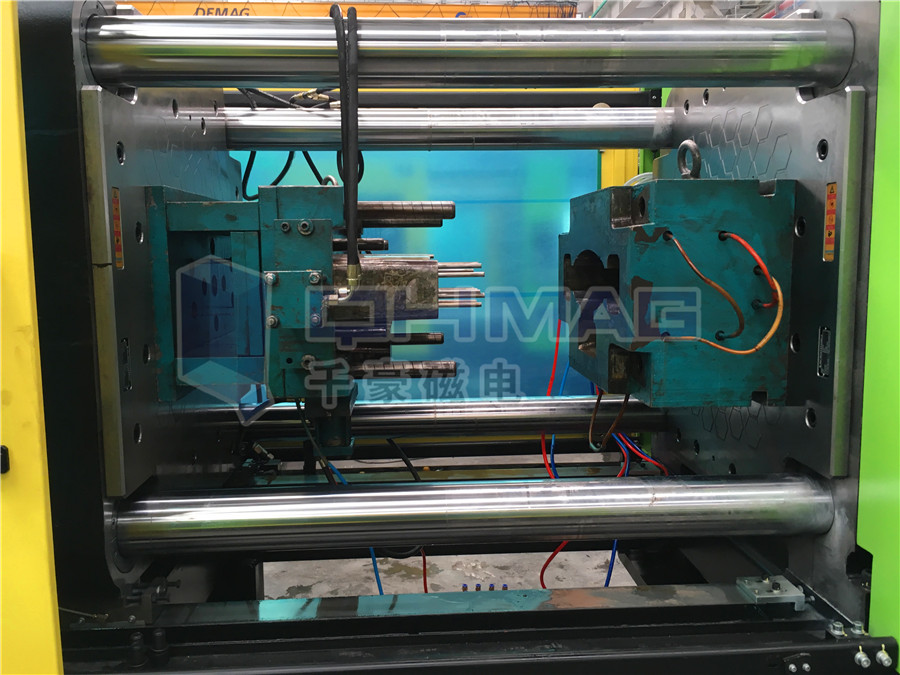 伊之密480T蜂巢全鋼型磁力模板