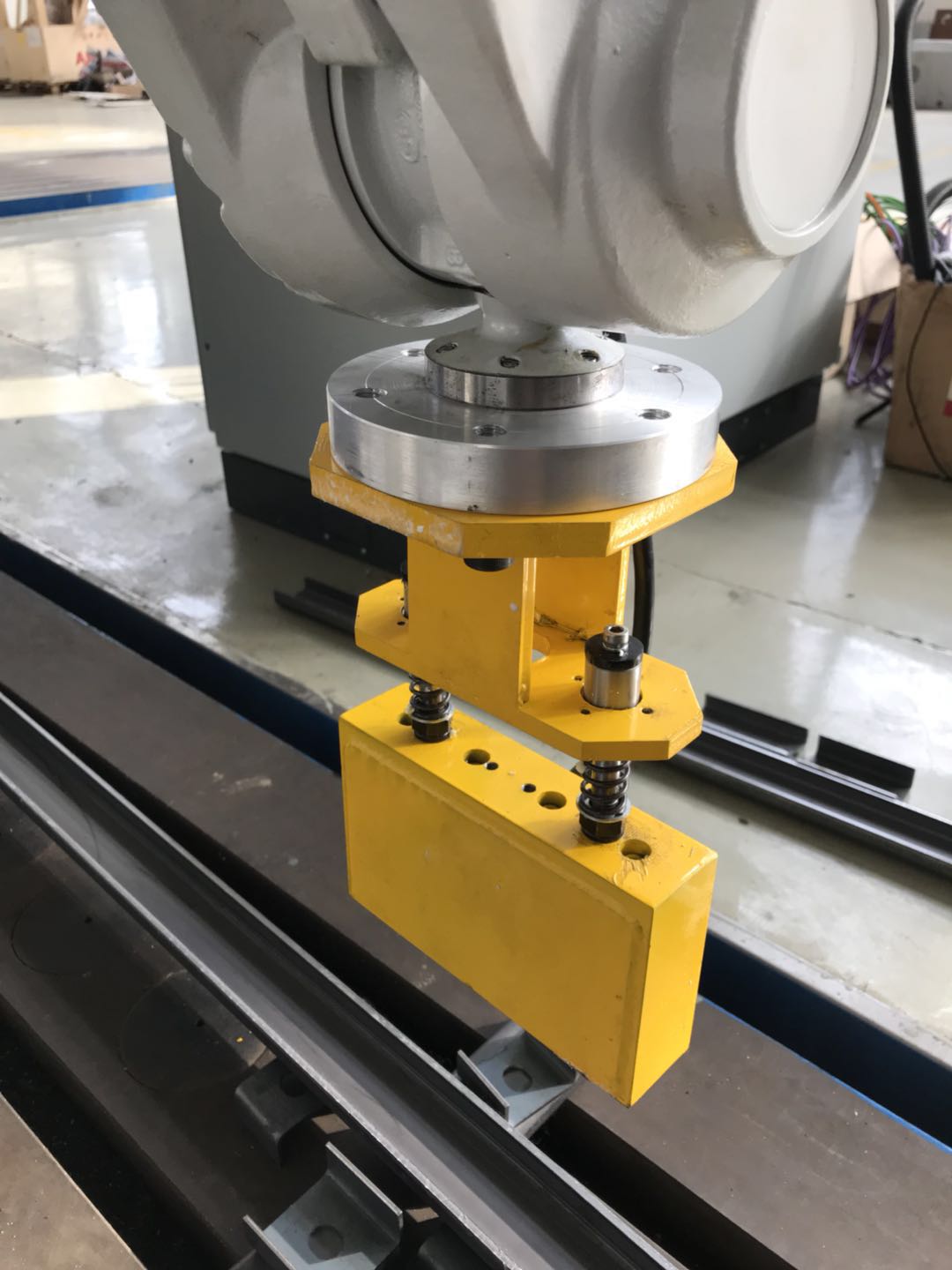 千豪磁電機(jī)械手夾具，機(jī)械手吸盤(pán)，自動(dòng)化夾具，電永磁夾具